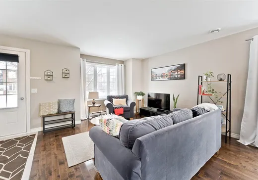 Maison à vendre - 1301 Rue Marini, Rock Forest, J1N 0L1