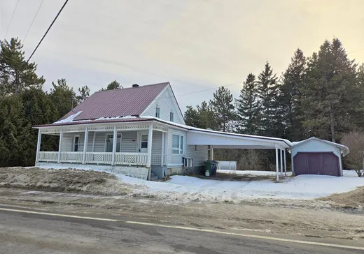 Maison à étages à vendre - 246 Av. Centrale S., Stratford, G0Y1P0