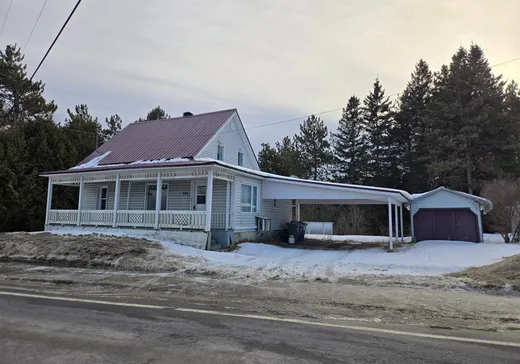 Maison à vendre - 246 Av. Centrale S., Stratford, G0Y 1P0