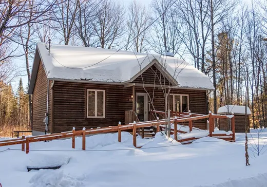 Maison à vendre - 1201 Ch. du Domaine-Samson, St-Élie-de-Caxton, G0X 2N0