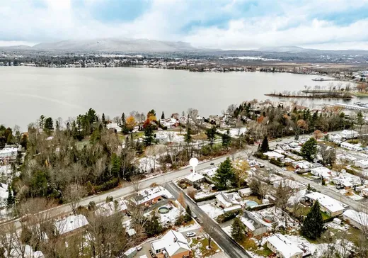 Maison à vendre - 420 Rue Merry S., Magog, J1X 3L9