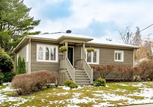 Maison à vendre - 420 Rue Merry S., Magog, J1X 3L9