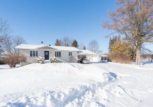 Bungalow à vendre - 408 Rue Tessier, St-Germain-De-Grantham, J0C1K0