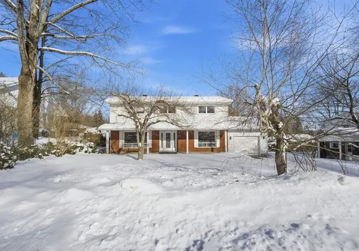 Maison à étages à vendre - 1625 Rue Paton, Les Nations, J1J1C3