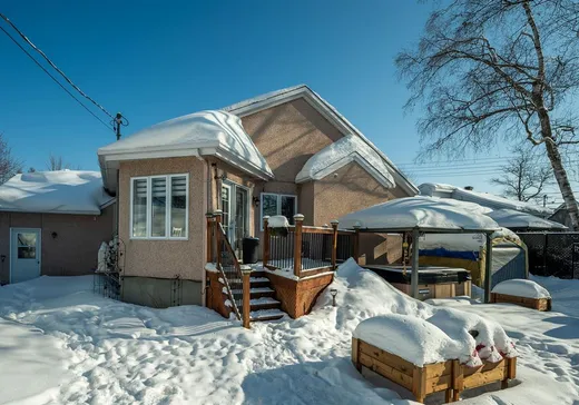 Maison à vendre - 1143 Boul. Céloron, Blainville, J7C 4Z1