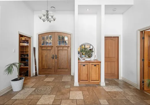 Maison à vendre - 2966 Rue du Domaine-du-Lac-Lucerne, Sainte-Adèle, J8B 3K9