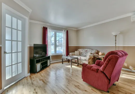 Maison à vendre - 35-35A Rue des Tourterelles, Blainville, J7C 5T6