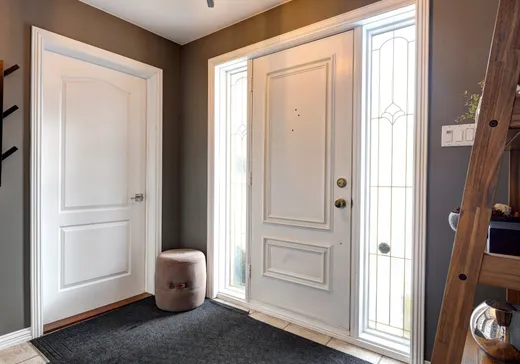 Maison à vendre - 337 Rue Darquise, Laval (Fabreville), H7P 5N2