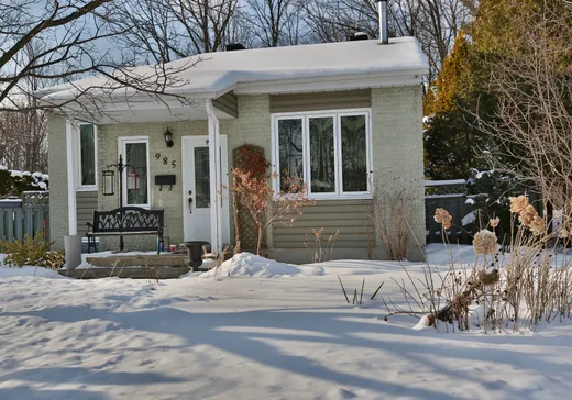 Maison à étages à vendre - 985 Rue St-John, Otterburn Park, J3H5S7