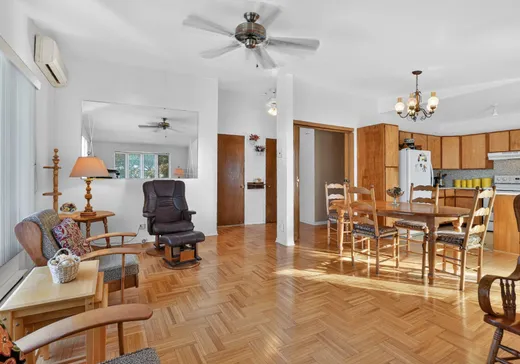 Maison à vendre - 5900 Rue de Canseau, Montréal (Saint-Léonard), H1P 1H9