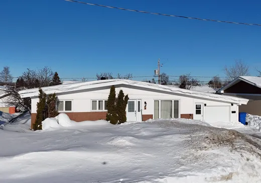 Maison à vendre - 36 Rue Maisonneuve, Sept-Îles, G4R 1C7