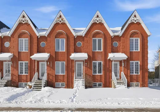 Two or more stories for sale - 1224 Boul. Alexis-Lebert, Saint-Jean-sur-Richelieu, J2W2N7