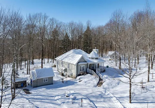 Bungalow à vendre - 725 Ch. du Boisé, Sutton, J0E2K0