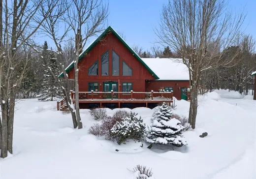 Un étage et demi à vendre - 220 Rue Fleury, Ste-Catherine-De-Hatley, J0B1W0