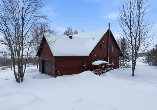 Maison à vendre - 220 Rue Fleury, Ste-Catherine-De-Hatley, J0B 1W0