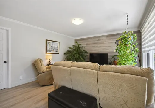 House for sale - 33 9e Avenue, Sainte-Marthe-sur-le-Lac, J0N 1P0