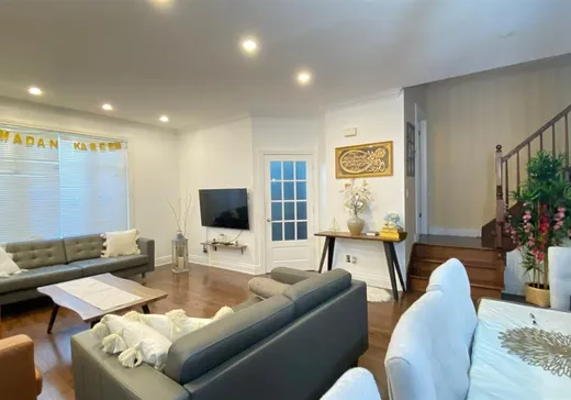 Maison à vendre - 910 Rue Jules-Poitras, Montréal (Saint-Laurent), H4N 3M7