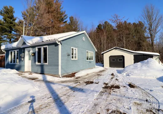 Two or more stories for sale - 1054-1066 Rg des Chalets, Sainte-Clotilde-de-Horton, J0A1H0