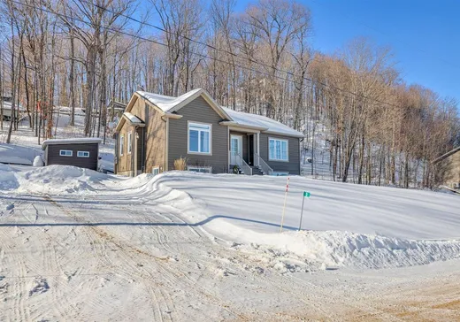 Bungalow à vendre - 3 Ch. des Tournesols, Hull, J0X2W0