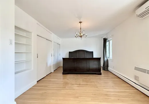 Maison à vendre - 1545 Ch. Lucerne, St-Hubert, H3R 2J1