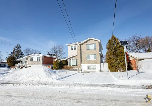 Paliers multiples à vendre - 144 Ch. de la Lorraine, Laval (Pont-Viau), H7G1Y3