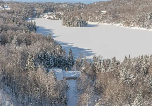 Bungalow à vendre - 1820 Av. A.-Bertrand, St-Adolphe d'Howard, J0T2B0