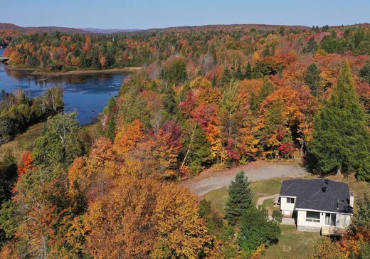 Maison à vendre - 260 Rue Beaudry, Saint-Calixte, J0K 1Z0