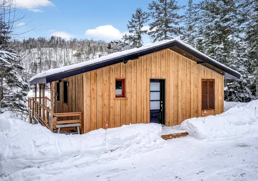 Maison à étages à vendre - 727 Ch. de Courchevel, St-Adolphe d'Howard, J0T2B0