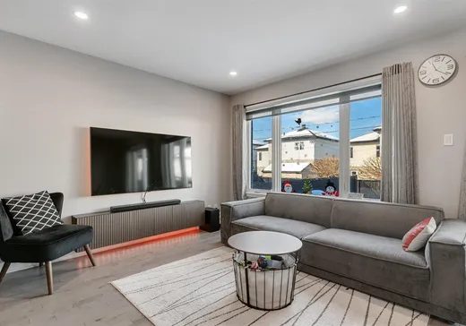 Maison à vendre - 4306 Rue Cornwall, St-Hubert, J3Y 2S5