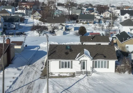 Maison à étages à vendre - 144 Boul. Tremblay, Sainte-Félicité, G0J2K0