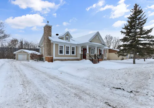 Two or more stories for sale - 73 Rue St-François, Rigaud, J0P1P0