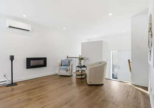 Maison à vendre - 216 20e Avenue O., Venise en Quebec, J0J 2K0