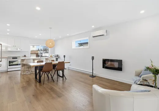 Maison à vendre - 216 20e Avenue O., Venise en Quebec, J0J 2K0