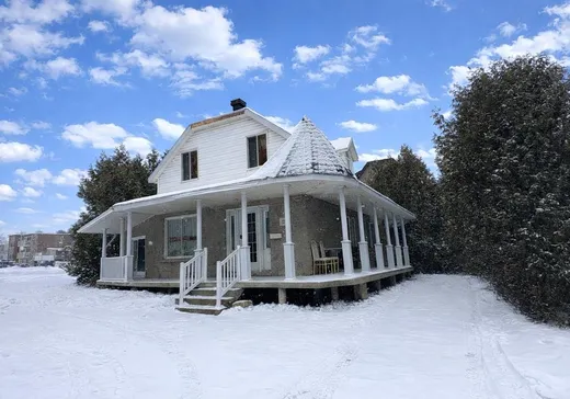 Maison à vendre - 1726 Rue St-Georges (Lemoyne), Longueuil, J4P 3J2