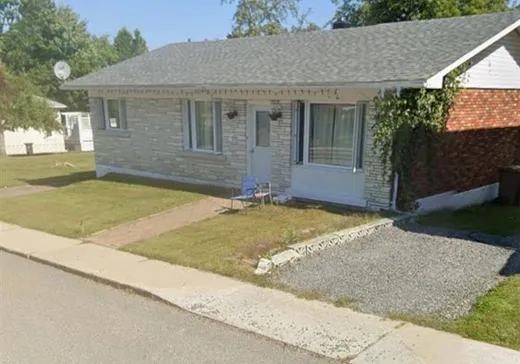 Maison à vendre - 142 Rue du Collège, Mont-Tremblant, J0T 1H0