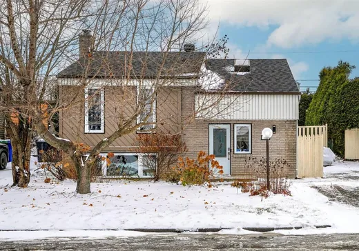 Bungalow for sale - 124 Rue Croteau, Rock Forest-Saint-Élie-Deauville, J1R0L8