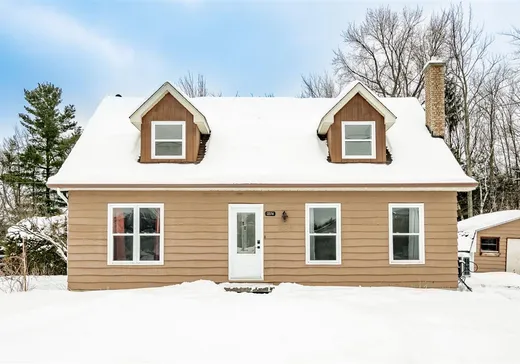 1 1/2 Storey for sale - 2374 Rue Hertel, Sherbrooke, J1J2J2