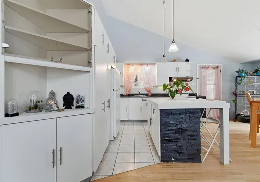 Maison à vendre - 230 Rue des Pins, Saint-Calixte, J0K 1Z0