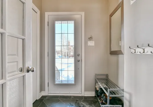 Maison à vendre - 271 Rue des Tilleuls, Sainte-Marthe-sur-le-Lac, J0N 1P0