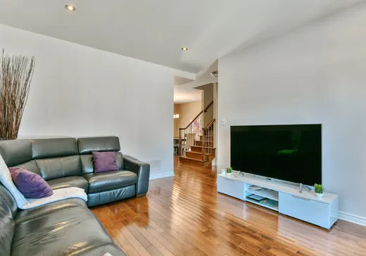 Maison à vendre - 271 Rue des Tilleuls, Sainte-Marthe-sur-le-Lac, J0N 1P0