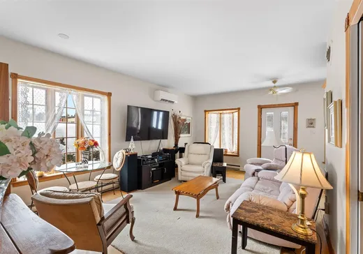 House for sale - 6 Rue Raymond, Sainte-Agathe-des-Monts, J8C 2X1