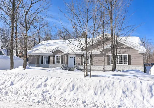 Bungalow à vendre - 116-116A Rue Rémi-Simon, Sainte-Sophie, J5J2Y9