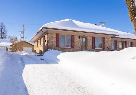 Bungalow à vendre - 8765 Rue de l'Amazone, Les Saules, G2C1G6