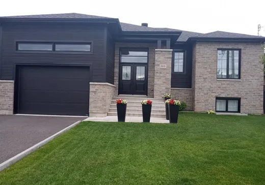House for sale - 203 Rue Plessis, Drummondville, J2B 6S3
