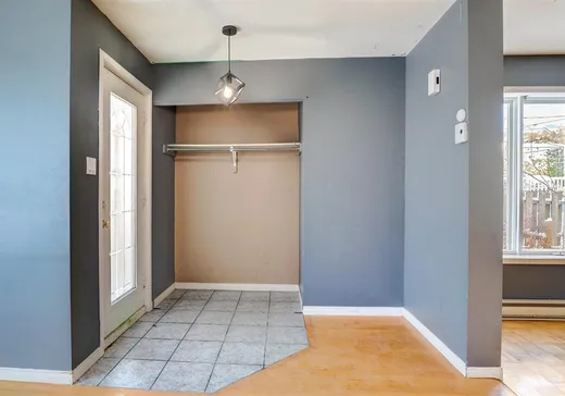 Maison à vendre - 4318 Rue Marguerite-Bourgeoys, Rock Forest, J1N 4A6