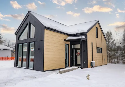 Two or more stories for sale - 40 Rue des Tailleurs-de-Pierre, Stanstead, J0B3E4