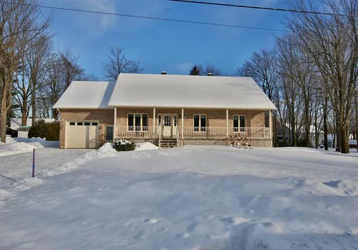 Bungalow à vendre - 595 Rue Annette, Granby, J2H2W5