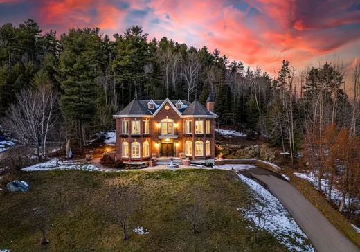 Maison à étages à vendre - 15 Rue de la Montagne, La Malbaie, G5A1V8