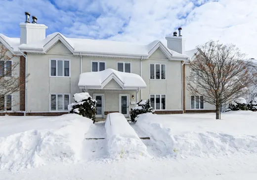 Maison à vendre - 1202 Boul. Maisonneuve, Saint-Jérôme, J5L 1Y3