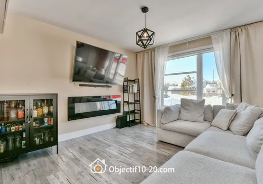 Maison à vendre - 293 Rue de la Plaine, Sainte-Marthe-sur-le-Lac, J0N 1P0